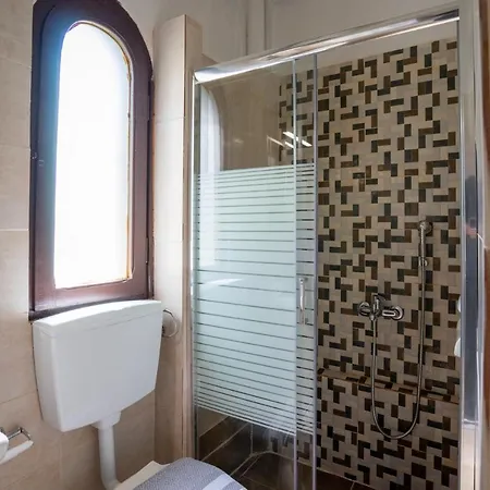 Hotel Chriselen 2*